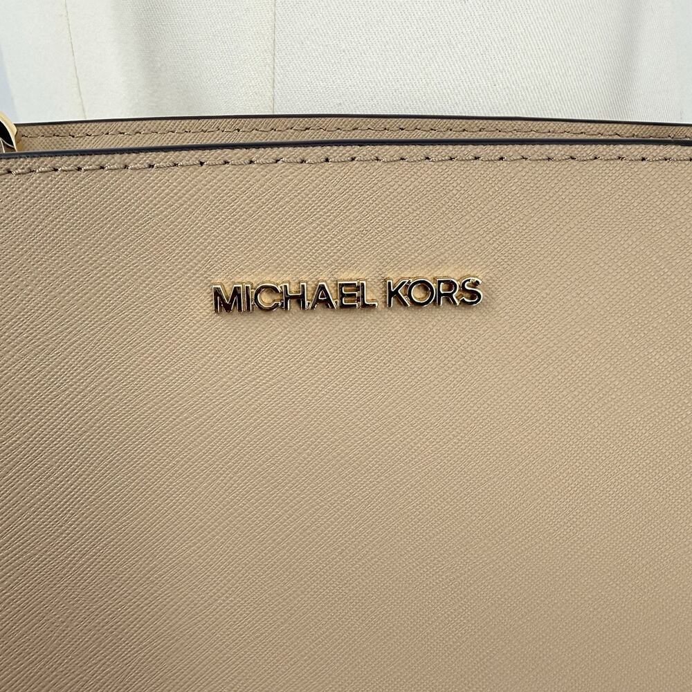 Michael Kors Selma‎ Medium Messenger Camel Leather Crossbody Bag Minimalist Chic - Picture 5 of 12